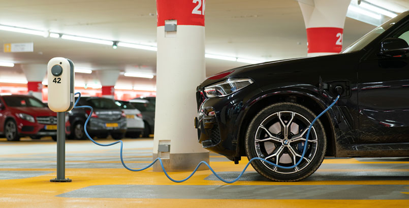 eléctricos e híbridos