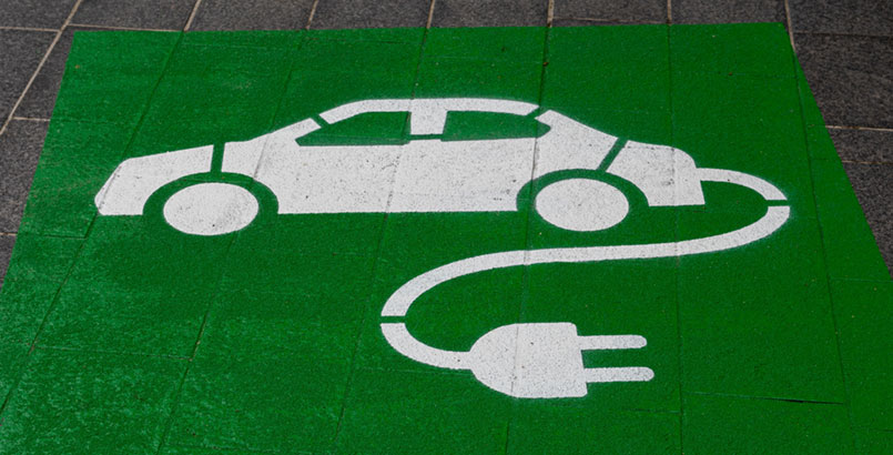 eléctricos e híbridos